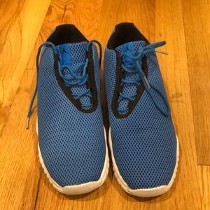 5.5 blue Air jordan future low